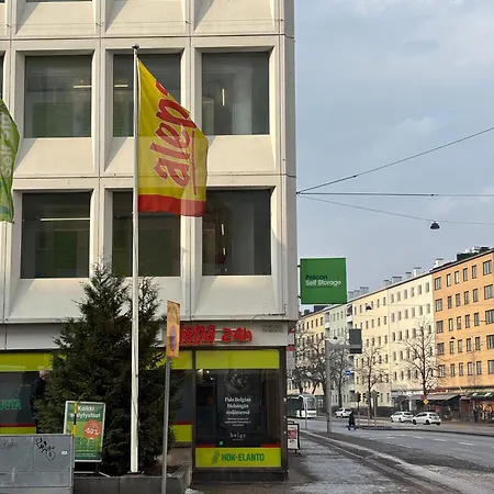 Huoneisto Authentic & Personal Flat In Trendy Toeoeloe Helsinki
